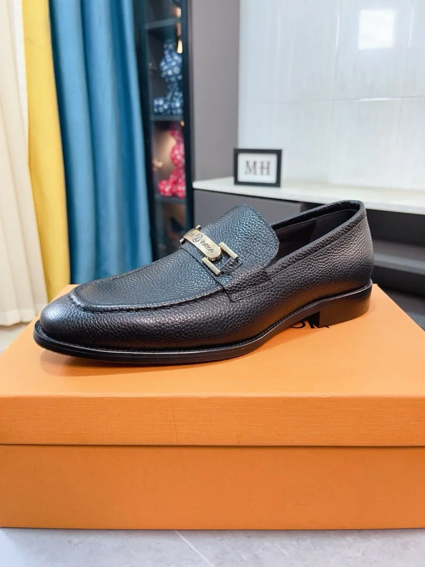 Men's men's shoes 💰500🌸🌸 [Louis Vuitton (LV)] High-end business formal leather shoes 🍀 luxurious and elegant style, both practicality and style, professional focus on details and quality, counter original 1⃣️: 1⃣️ ultra-accurate reproduction 👍🏻! Material: The upper is made of imported original calfskin➕imported Italian cowhide leather. Original anti-slip and wear-resistant outsole! Code number: 38--44 (45 customized)